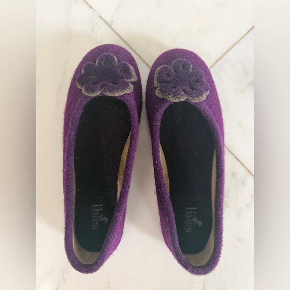 Thies women’s purple felt floral appliqué ballet flat shoes euro 38 US 7.5 EUC - Picture 6 of 10